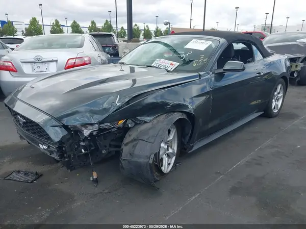 1FATP8EM2G5318210 2016 FORD MUSTANG - Image 2