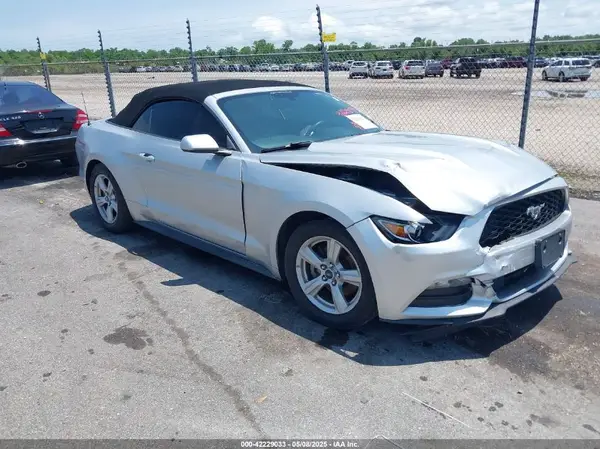 1FATP8EM2G5329398 2016 FORD MUSTANG - Image 1
