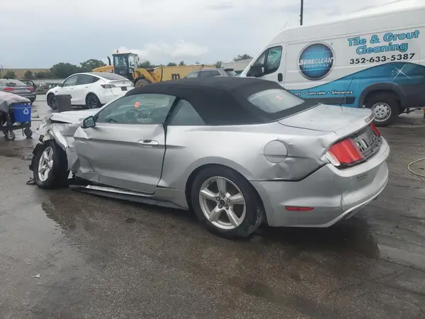 1FATP8EM3G5307071 2016 FORD MUSTANG - Image 2