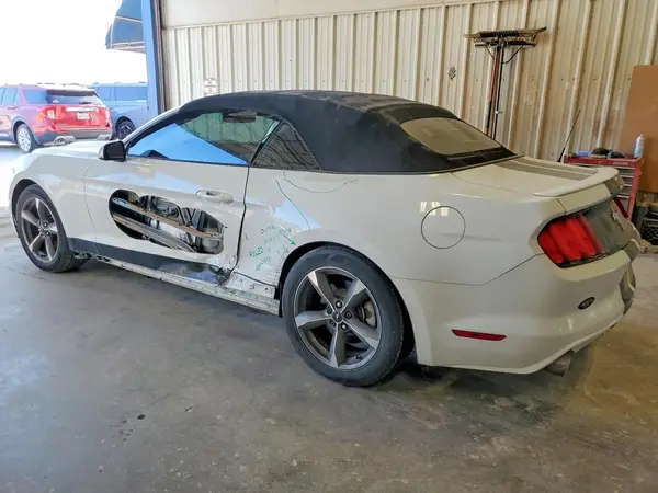 1FATP8EM3G5329183 2016 FORD MUSTANG - Image 2