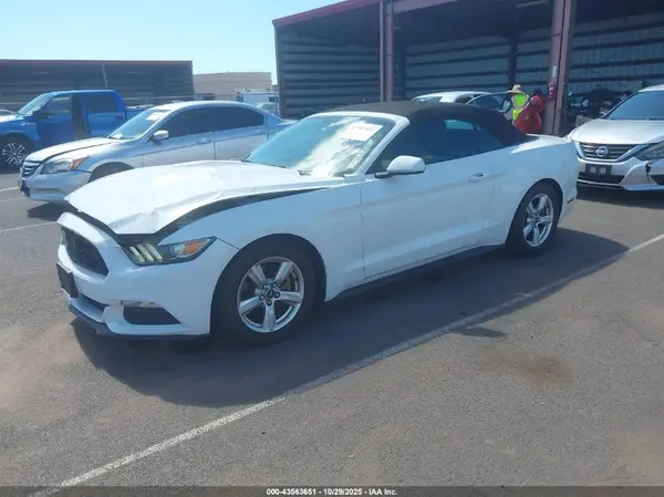 1FATP8EM5G5216075 2016 FORD MUSTANG - Image 2