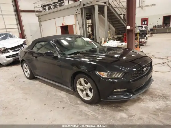 1FATP8EM5H5249658 2017 FORD MUSTANG - Image 1