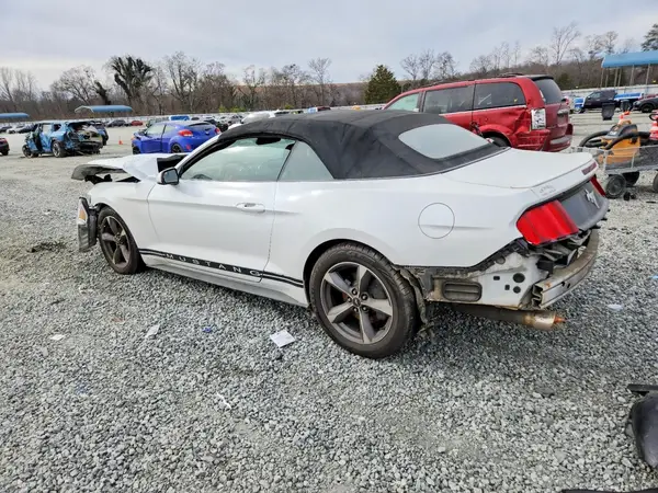 1FATP8EM6G5226890 2016 FORD MUSTANG - Image 2