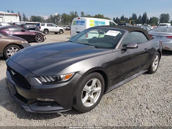 1FATP8EM6H5303095 2017 FORD MUSTANG - Image 2