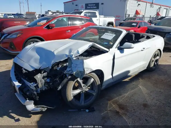 1FATP8EM7G5267643 2016 FORD MUSTANG - Image 2