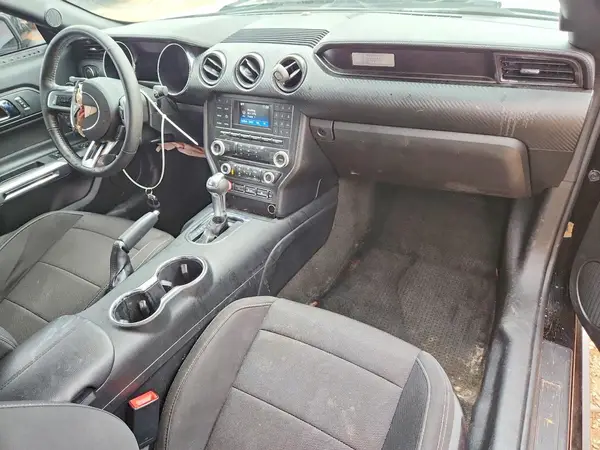 1FATP8EM8H5270438 2017 FORD MUSTANG - Image 8