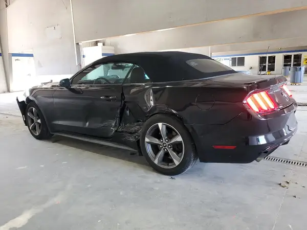 1FATP8EM8H5285991 2017 FORD MUSTANG - Image 2