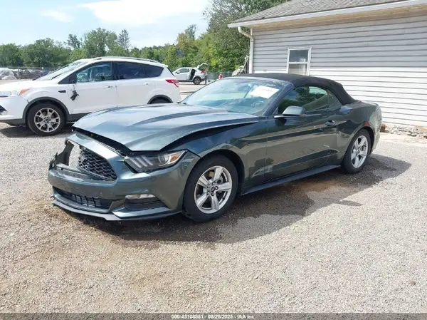 1FATP8EM9G5318365 2016 FORD MUSTANG - Image 2