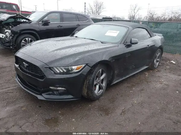 1FATP8EMXG5253526 2016 FORD MUSTANG - Image 2