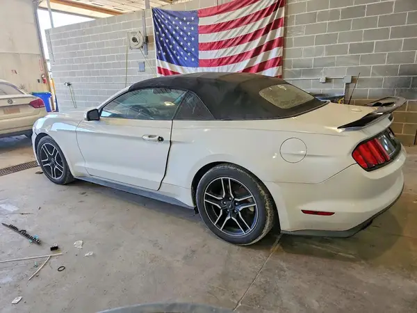 1FATP8UH0G5216893 2016 FORD MUSTANG - Image 2