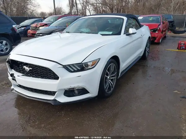 1FATP8UH0G5231992 2016 FORD MUSTANG - Image 2