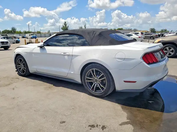 1FATP8UH0G5328805 2016 FORD MUSTANG - Image 2