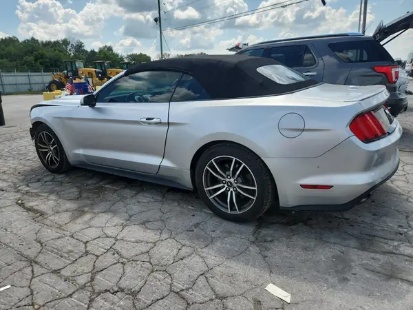 1FATP8UH0H5205863 2017 FORD MUSTANG - Image 2