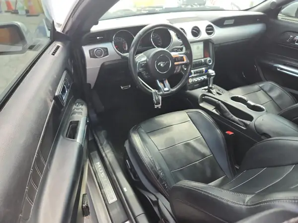 1FATP8UH0H5205863 2017 FORD MUSTANG - Image 8