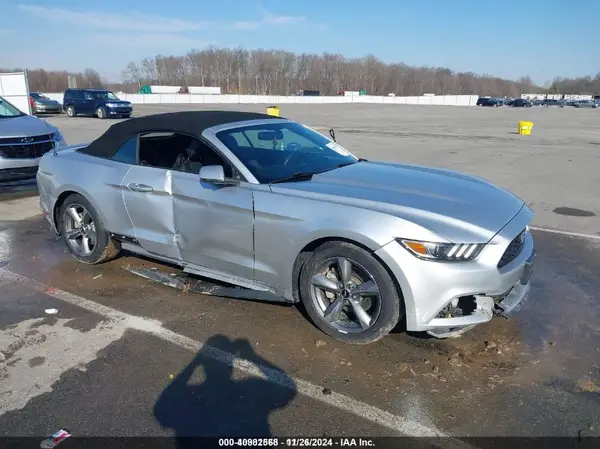 1FATP8UH0H5244081 2017 FORD MUSTANG - Image 1