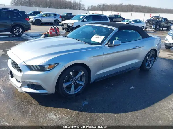 1FATP8UH0H5244081 2017 FORD MUSTANG - Image 2