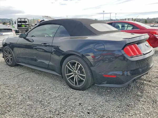 1FATP8UH0H5287643 2017 FORD MUSTANG - Image 2