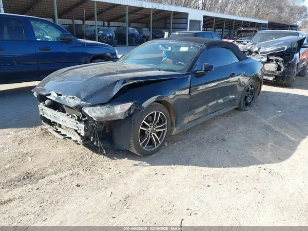 1FATP8UH0H5320415 2017 FORD MUSTANG - Image 2