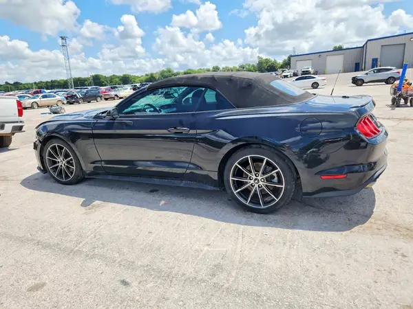 1FATP8UH0J5113643 2018 FORD MUSTANG - Image 2