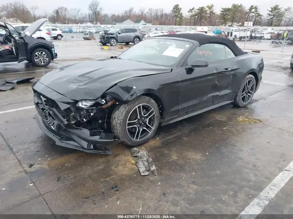 1FATP8UH0J5125176 2018 FORD MUSTANG - Image 2