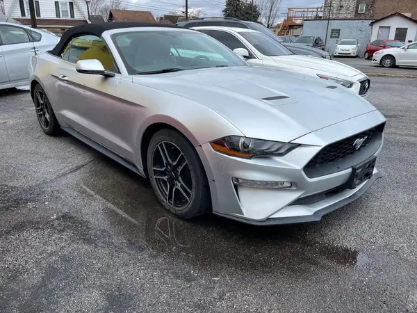 1FATP8UH0J5132614 2018 FORD MUSTANG - Image 1