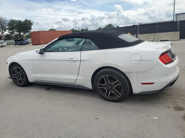 1FATP8UH0J5138736 2018 FORD MUSTANG - Image 2