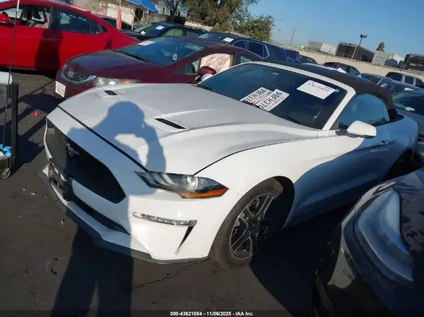 1FATP8UH0J5142642 2018 FORD MUSTANG - Image 2
