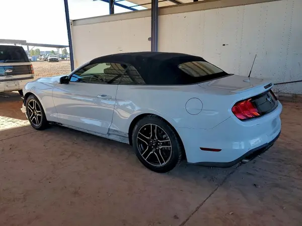 1FATP8UH0J5142737 2018 FORD MUSTANG - Image 2