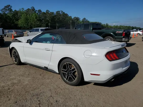 1FATP8UH0J5142835 2018 FORD MUSTANG - Image 2