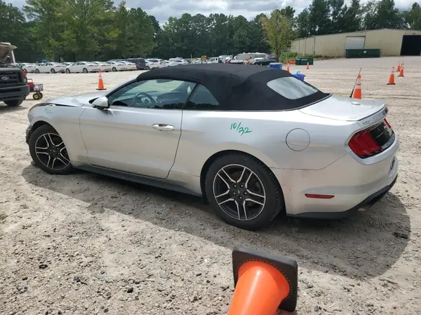 1FATP8UH0J5156024 2018 FORD MUSTANG - Image 2