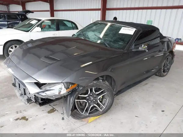 1FATP8UH0J5157061 2018 FORD MUSTANG - Image 2