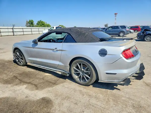 1FATP8UH0J5160154 2018 FORD MUSTANG - Image 2