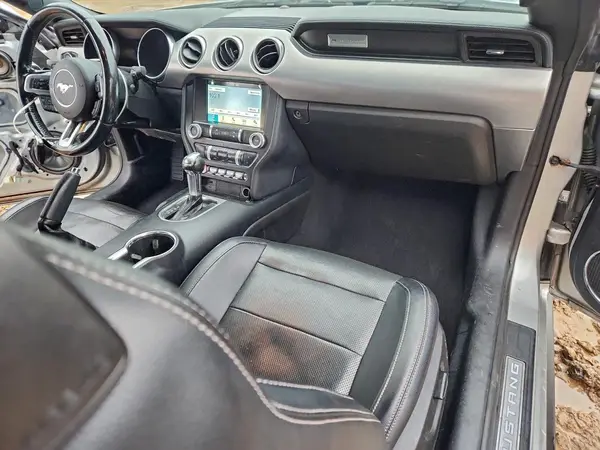 1FATP8UH0K5151276 2019 FORD MUSTANG - Image 8