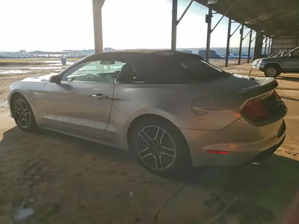 1FATP8UH0K5158342 2019 FORD MUSTANG - Image 2