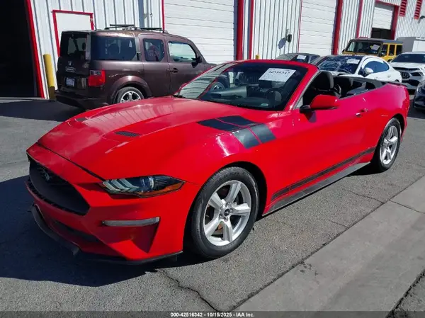 1FATP8UH0K5159006 2019 FORD MUSTANG - Image 2