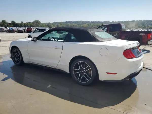 1FATP8UH0K5170720 2019 FORD MUSTANG - Image 2