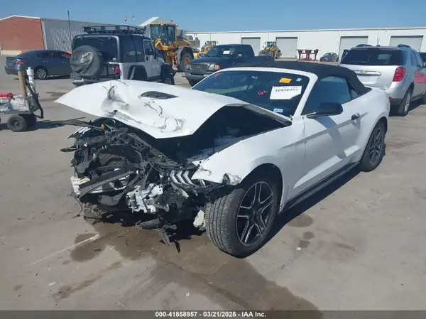 1FATP8UH0L5119932 2020 FORD MUSTANG - Image 2