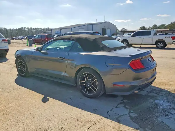 1FATP8UH0L5137833 2020 FORD MUSTANG - Image 2