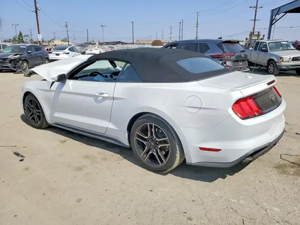 1FATP8UH0L5180021 2020 FORD MUSTANG - Image 2
