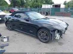 1FATP8UH0M5106101 2021 FORD MUSTANG