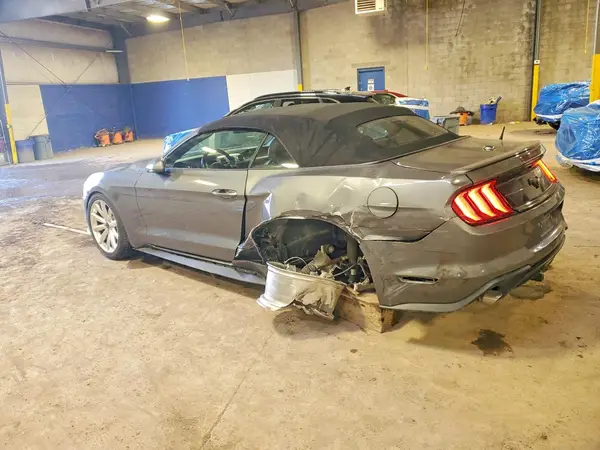 1FATP8UH0M5110536 2021 FORD MUSTANG - Image 2