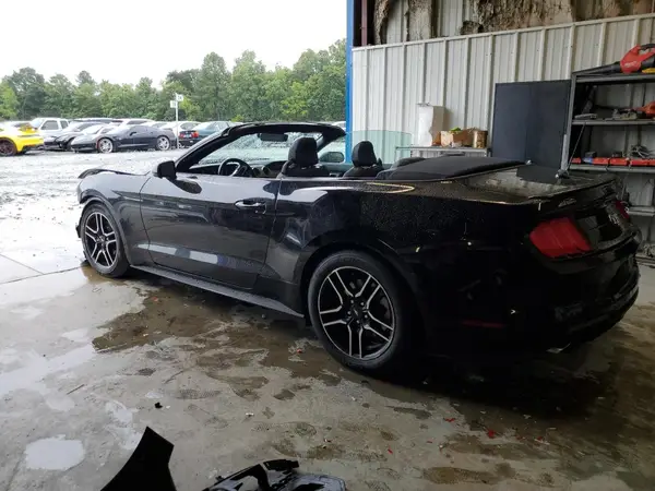 1FATP8UH0M5111198 2021 FORD MUSTANG - Image 2