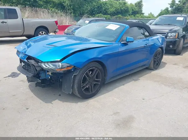 1FATP8UH0M5115672 2021 FORD MUSTANG - Image 2