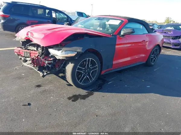 1FATP8UH0M5116367 2021 FORD MUSTANG - Image 2