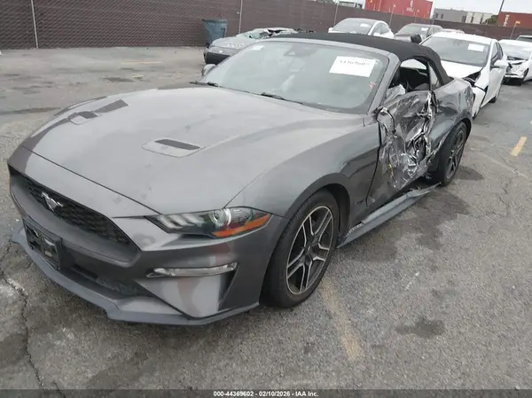 1FATP8UH0M5130348 2021 FORD MUSTANG - Image 2