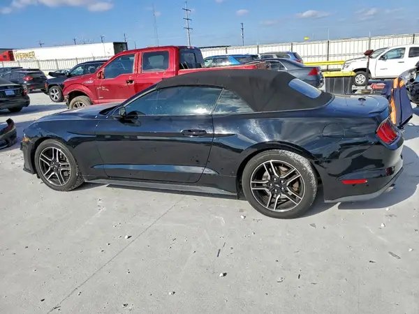 1FATP8UH0N5105077 2022 FORD MUSTANG - Image 2