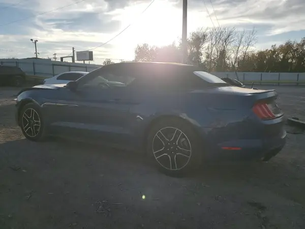 1FATP8UH0N5118878 2022 FORD MUSTANG - Image 2