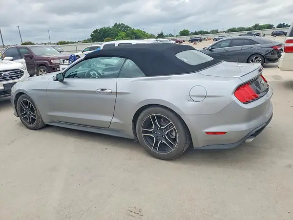 1FATP8UH0N5120162 2022 FORD MUSTANG - Image 2