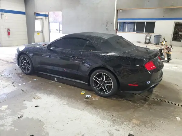 1FATP8UH0P5104546 2023 FORD MUSTANG - Image 2