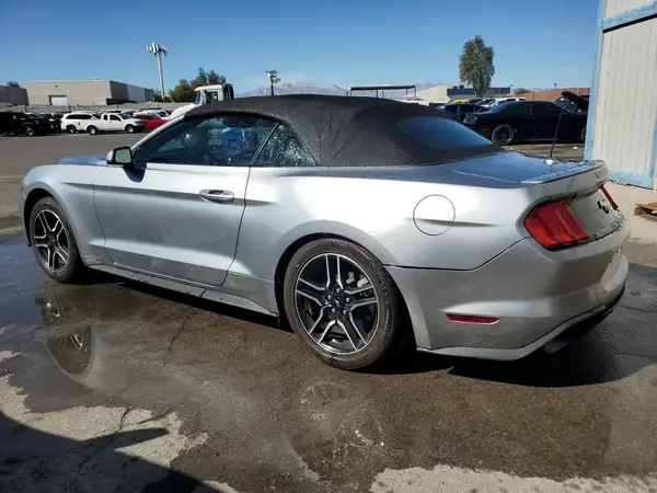 1FATP8UH0P5110122 2023 FORD MUSTANG - Image 2